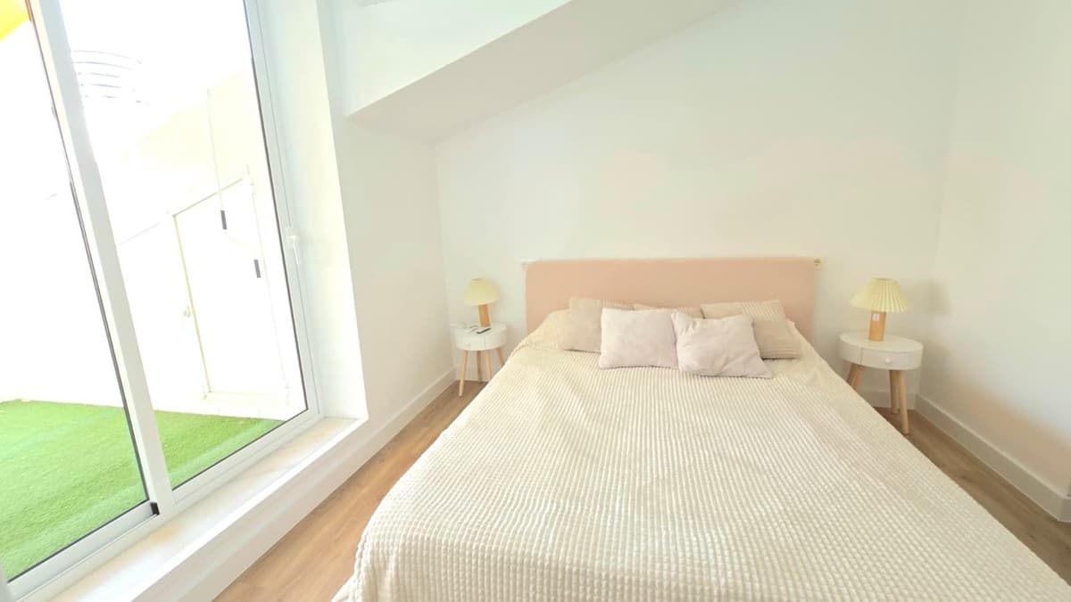 Top Floor Apartment in The Golden Mile — photo 10 of 10