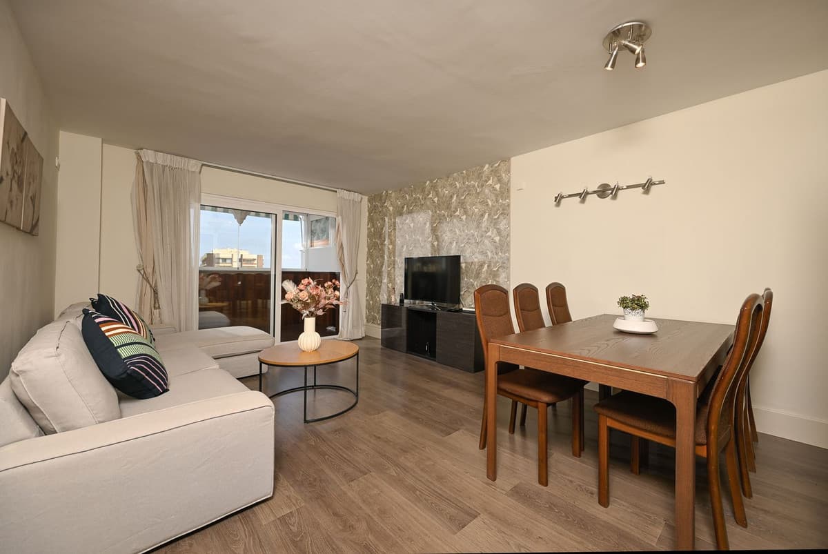 Middle Floor Apartment in Fuengirola — photo 1 of 10