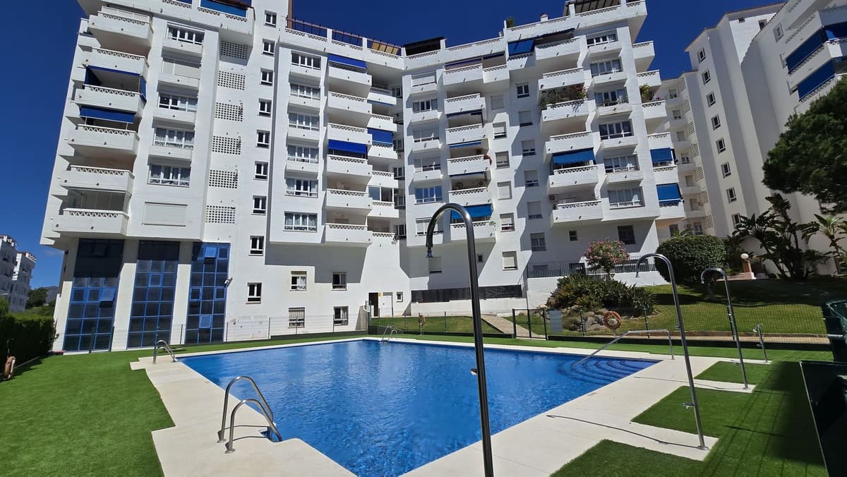 Middle Floor Apartment in Nueva Andalucía — photo 1 of 10
