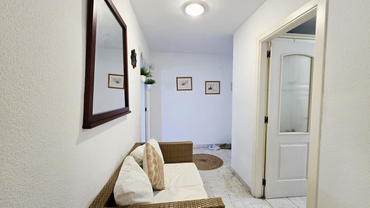 Middle Floor Apartment in Nueva Andalucía — photo 8 of 10