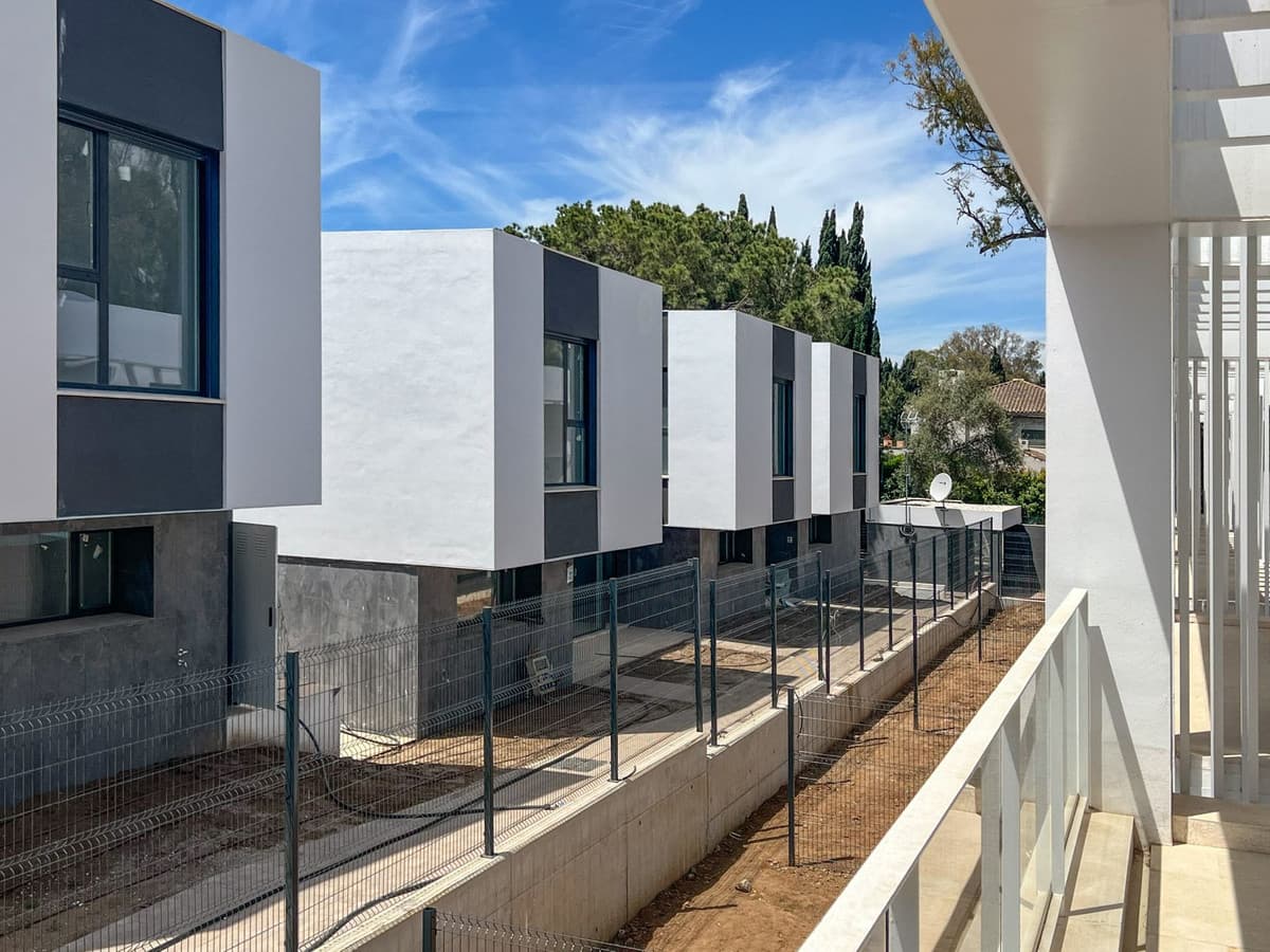 Semi-Detached House in Elviria — photo 9 of 10