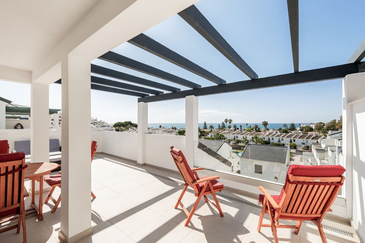 Penthouse Duplex in Estepona — photo 1 of 10