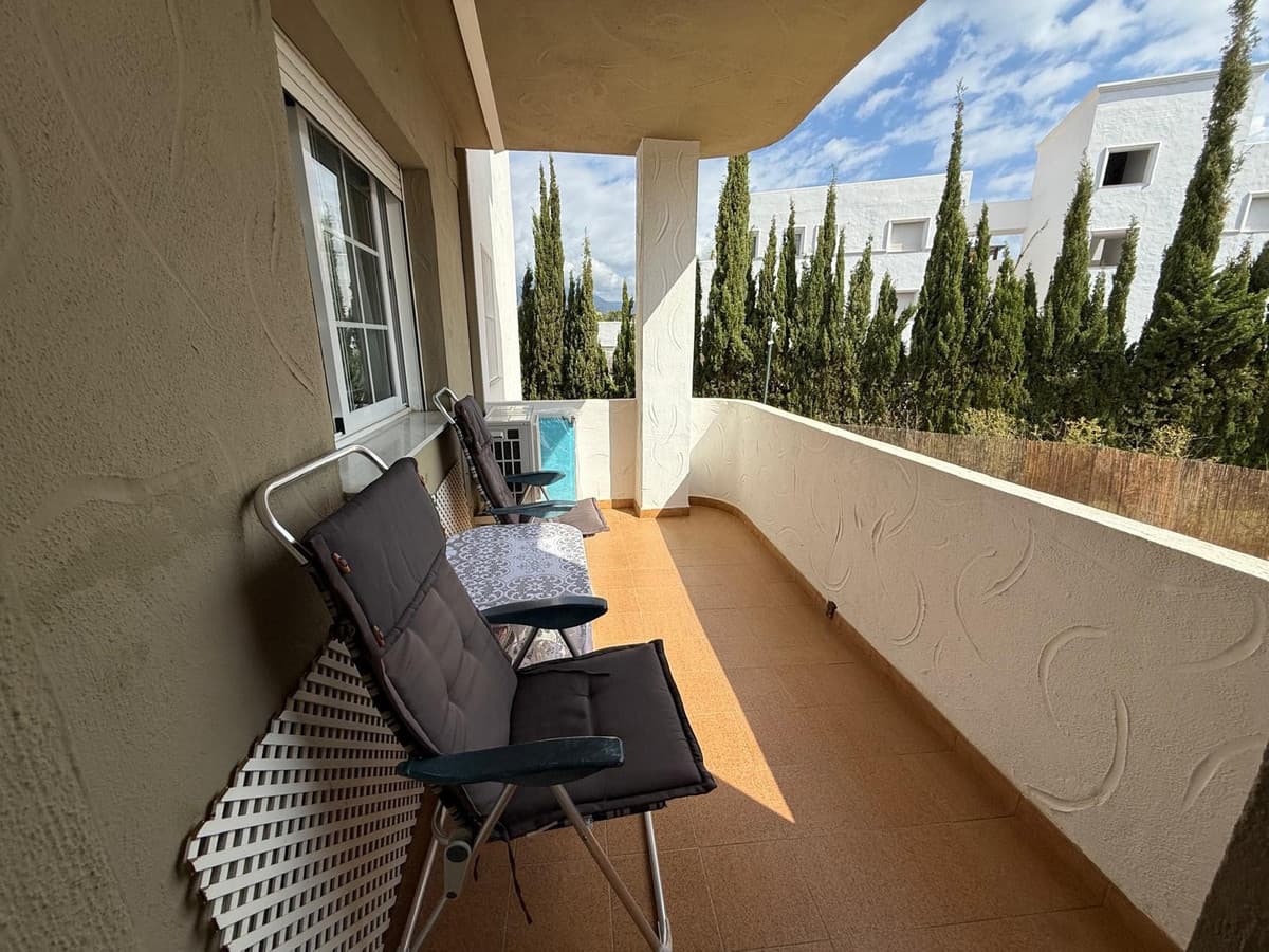 Middle Floor Apartment in Nueva Andalucía — photo 4 of 10