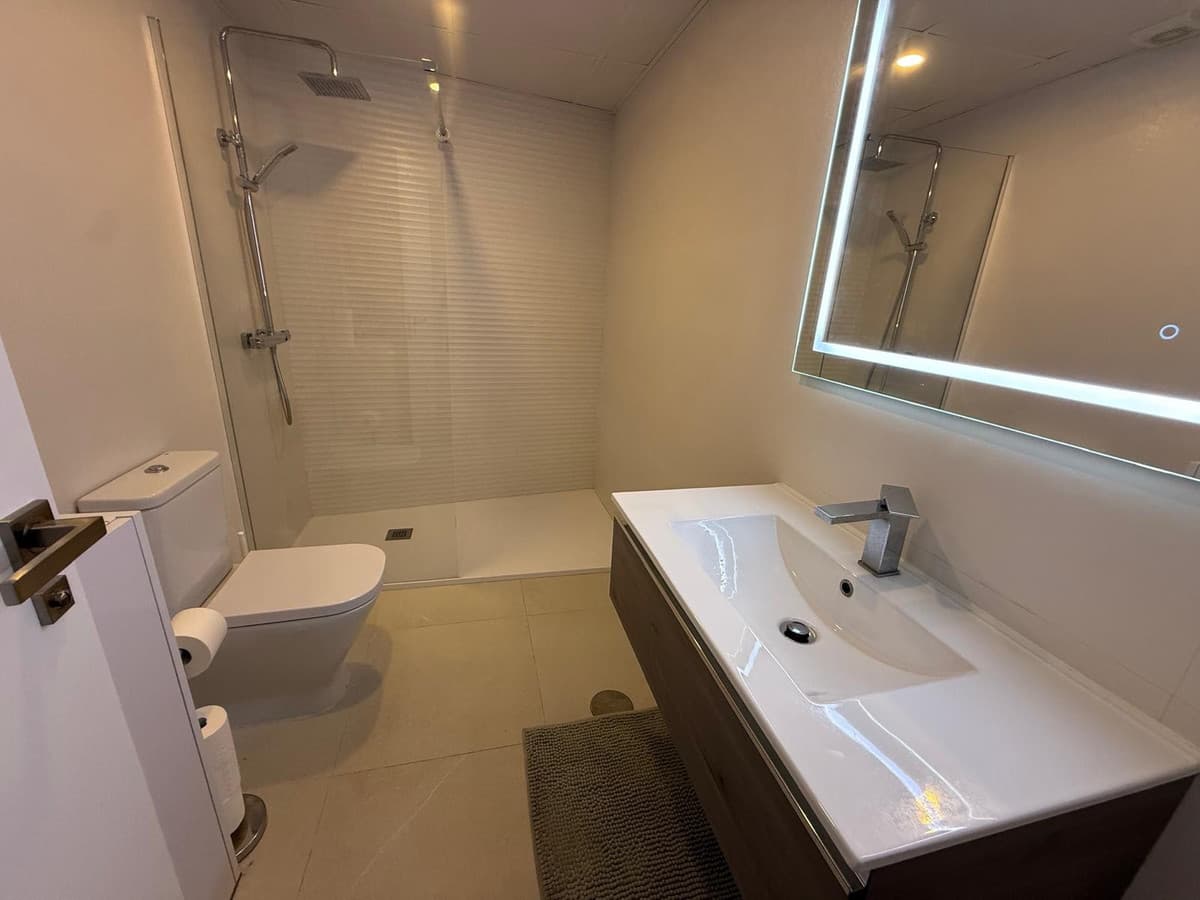 Middle Floor Apartment in Nueva Andalucía — photo 8 of 10