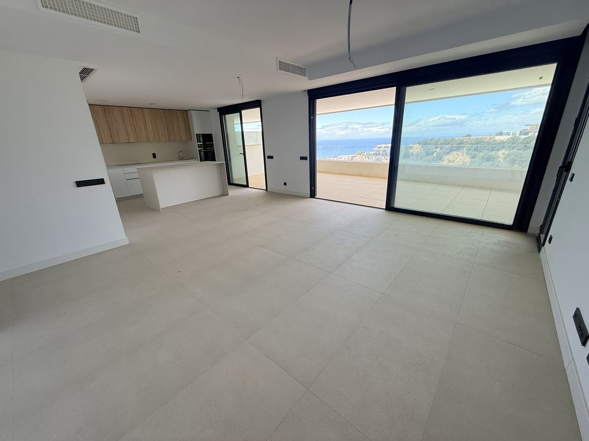 Middle Floor Apartment in Altos de los Monteros — photo 3 of 10