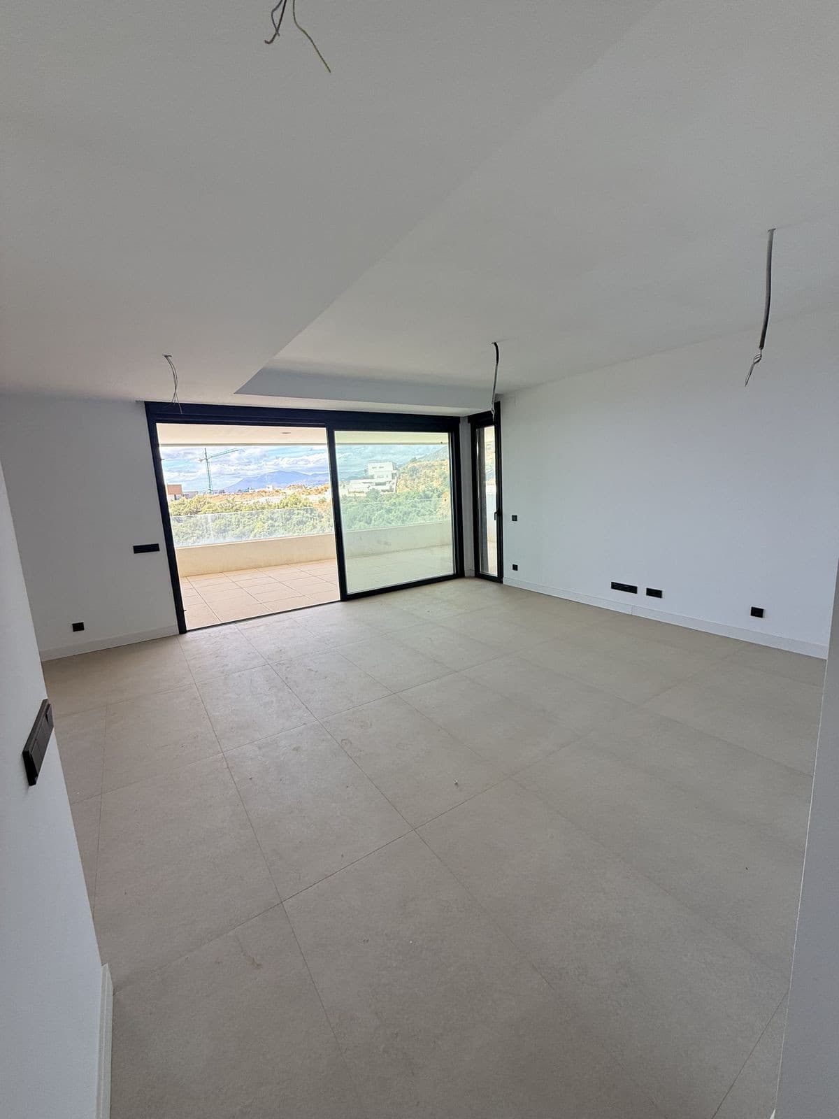 Middle Floor Apartment in Altos de los Monteros — photo 7 of 10