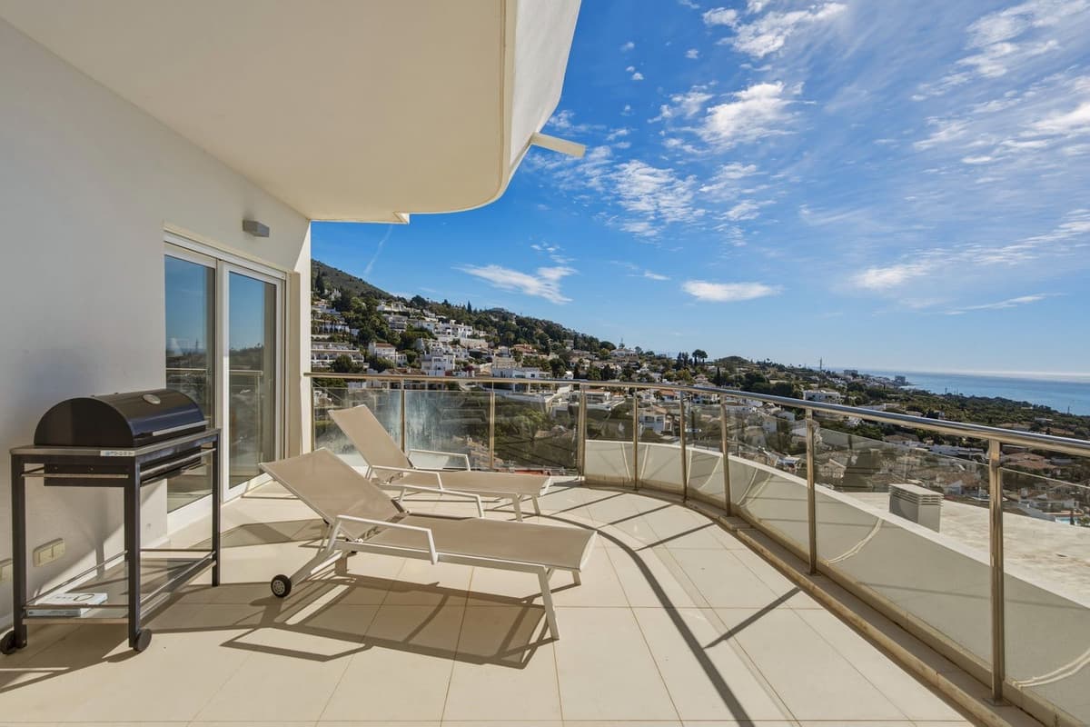 Top Floor Apartment in Benalmadena Costa — photo 2 of 10