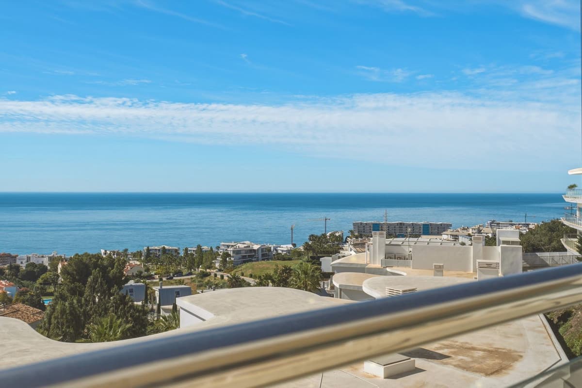 Top Floor Apartment in Benalmadena Costa — photo 4 of 10