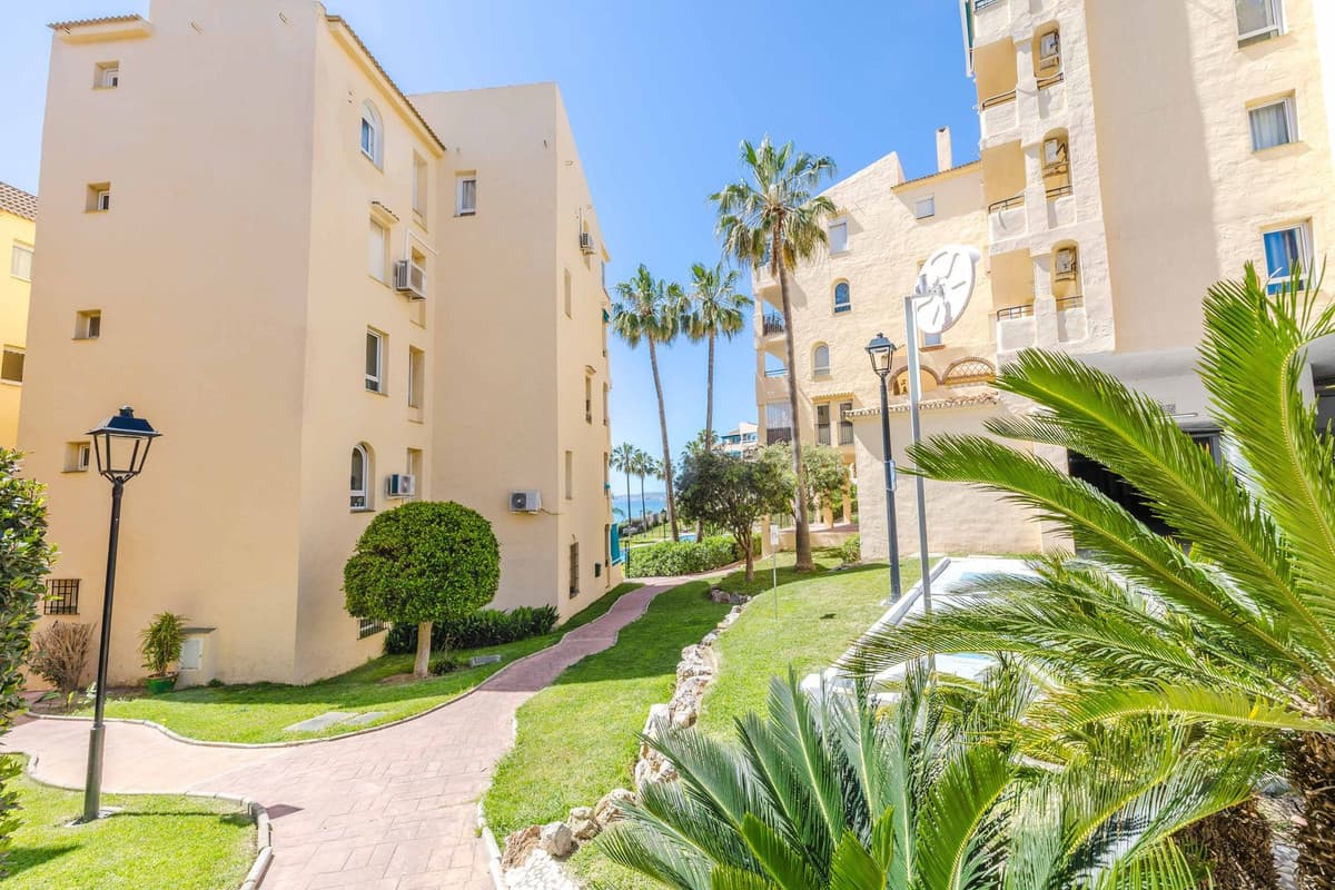 Middle Floor Apartment in Benalmadena — photo 4 of 10