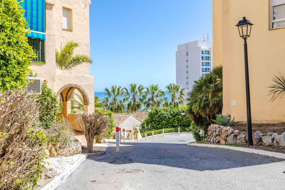 Middle Floor Apartment in Benalmadena — photo 7 of 10