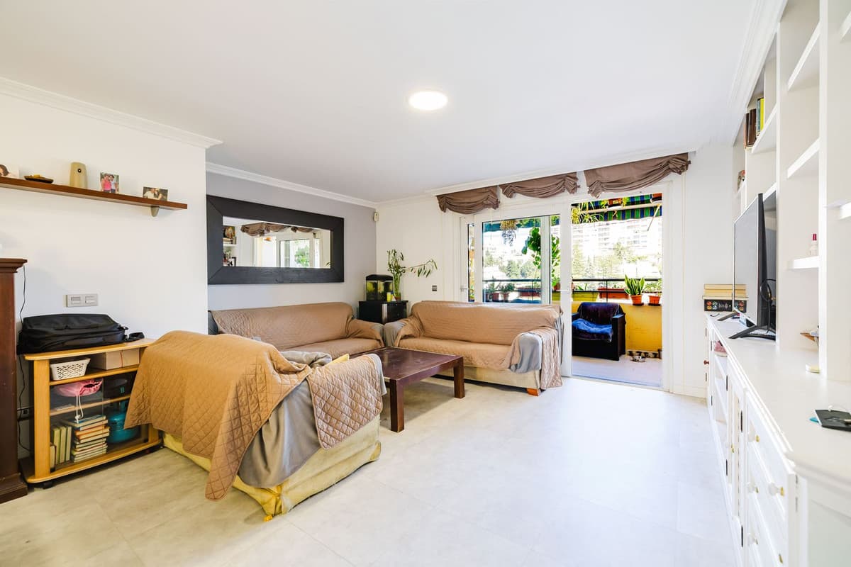 Middle Floor Apartment in Benalmadena — photo 9 of 10