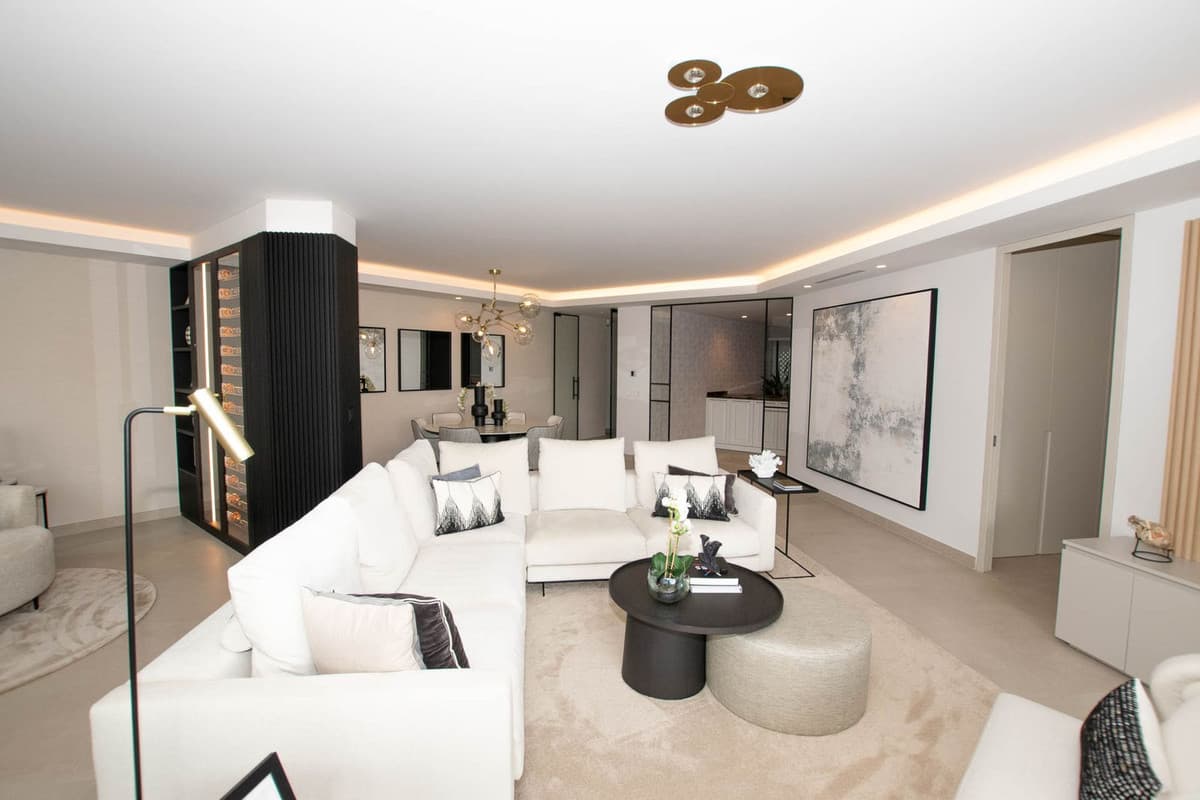 Middle Floor Apartment in Puerto Banús — photo 3 of 10
