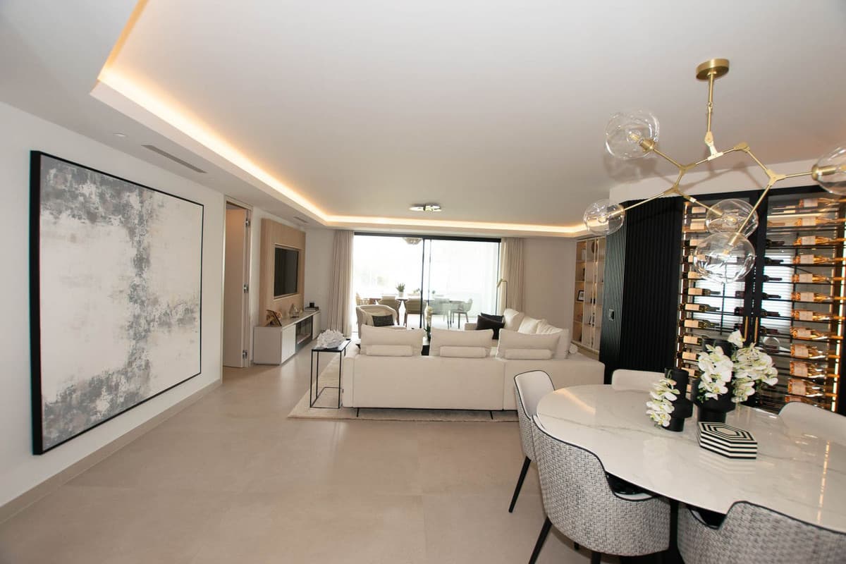 Middle Floor Apartment in Puerto Banús — photo 4 of 10