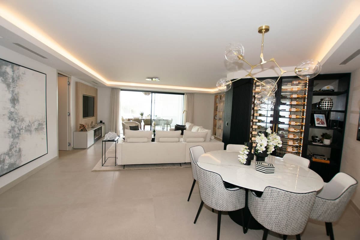 Middle Floor Apartment in Puerto Banús — photo 8 of 10