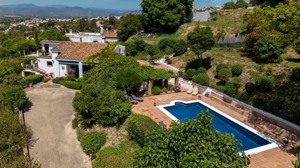 Cortijo in Alhaurín el Grande — photo 2 of 10