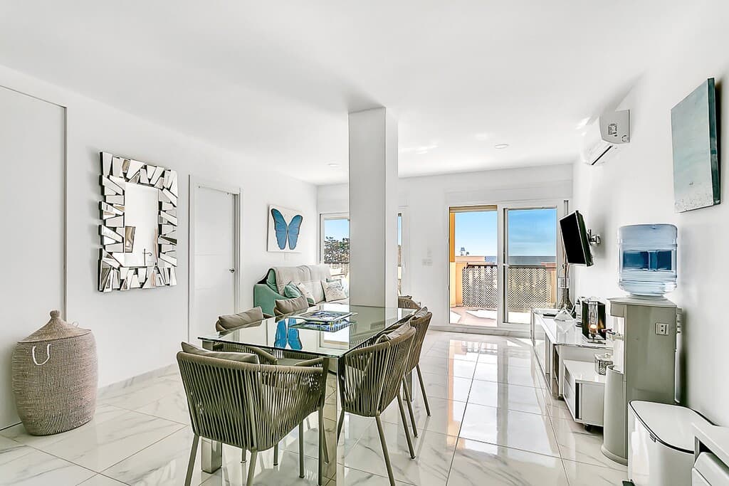 Middle Floor Apartment in Marbella — photo 10 of 10