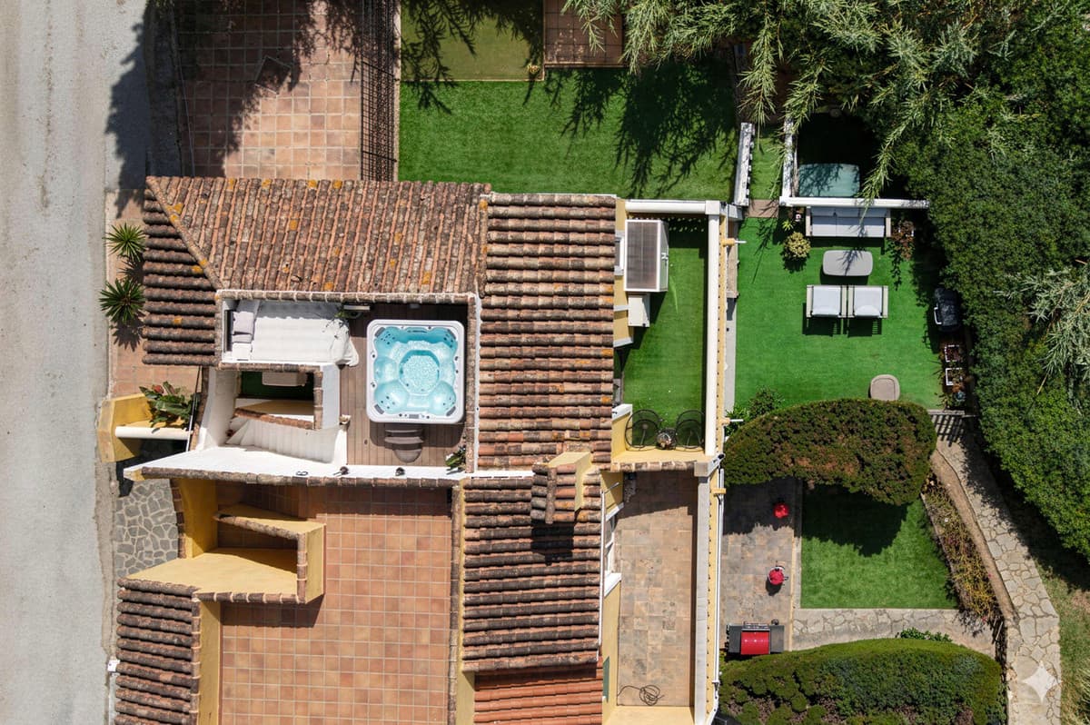 Townhouse in Calahonda — photo 3 of 10