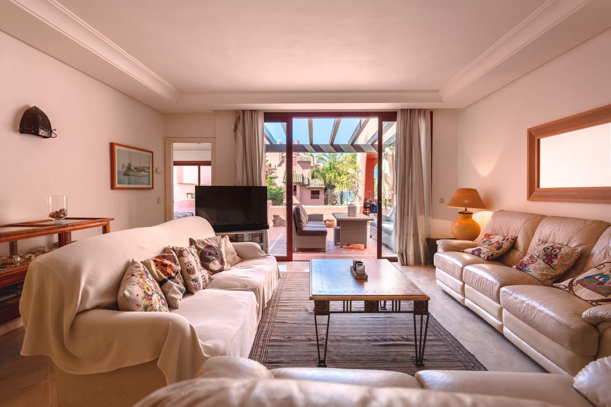 Penthouse Duplex in Estepona — photo 5 of 10