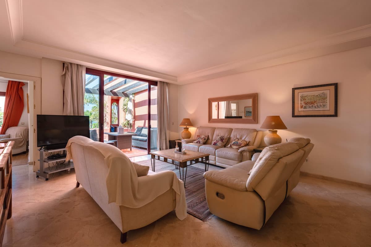 Penthouse Duplex in Estepona — photo 8 of 10