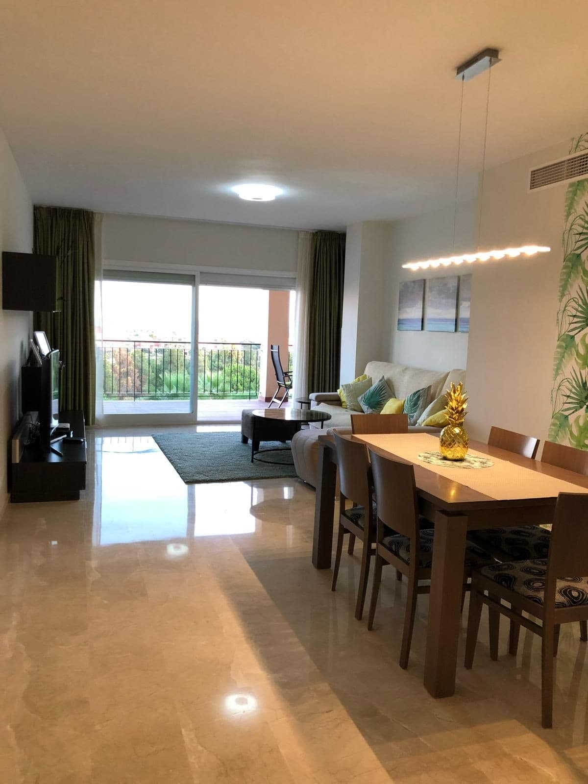 Middle Floor Apartment in Mijas Costa — photo 4 of 10