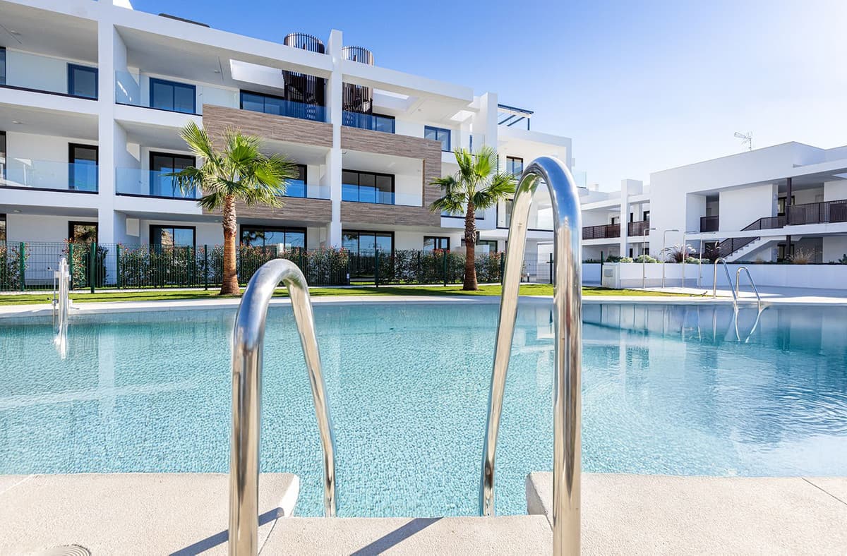 Middle Floor Apartment in Fuengirola — photo 2 of 10