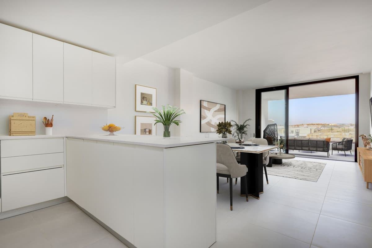 Middle Floor Apartment in Fuengirola — photo 5 of 10