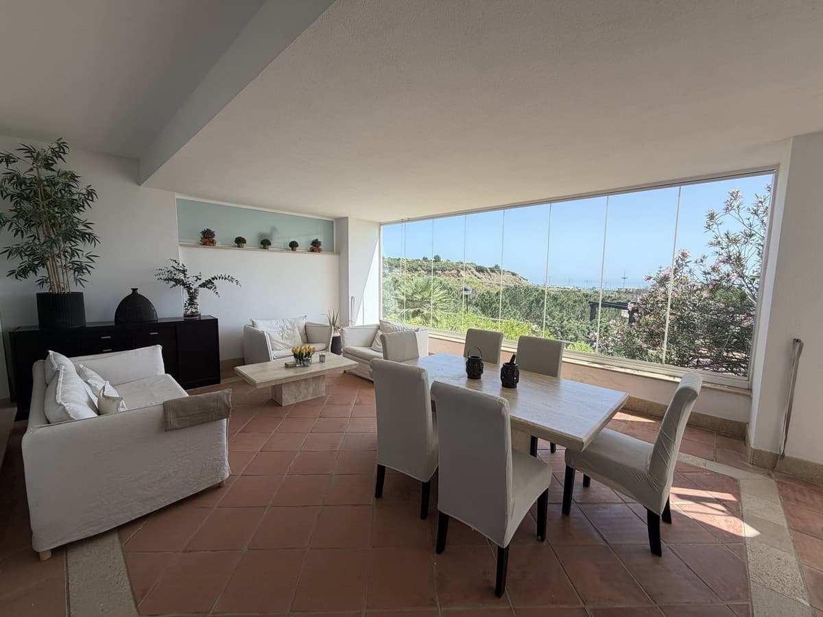 Semi-Detached House in Santa Clara — photo 2 of 10