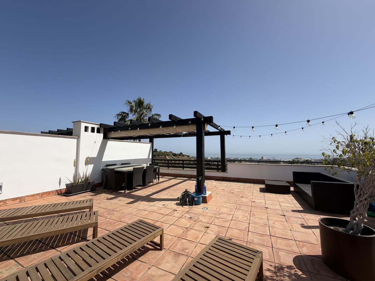 Semi-Detached House in Santa Clara — photo 3 of 10