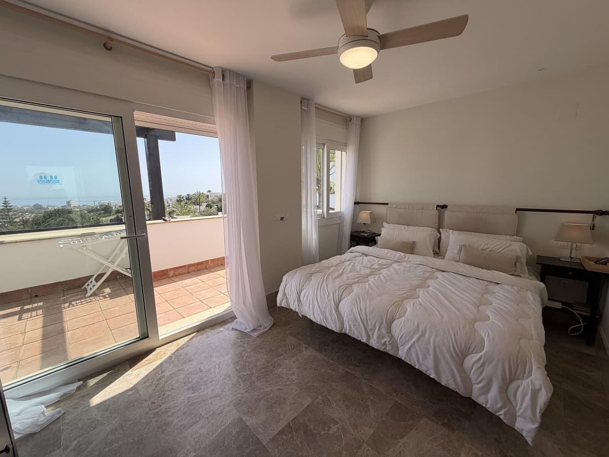 Semi-Detached House in Santa Clara — photo 7 of 10