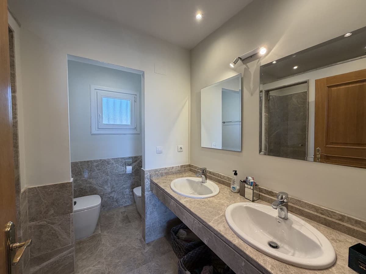 Semi-Detached House in Santa Clara — photo 10 of 10