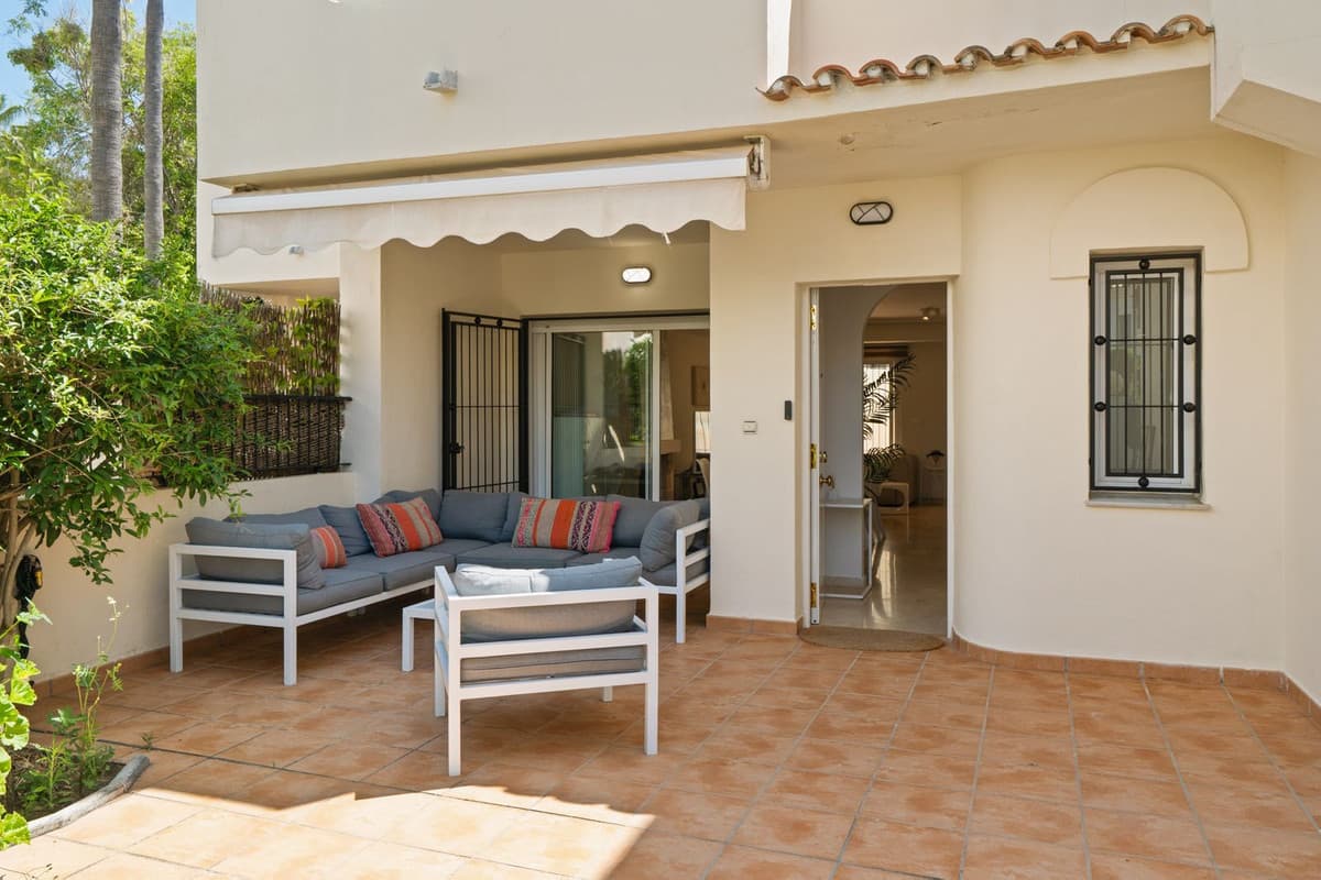 Townhouse in Costabella — photo 2 of 10