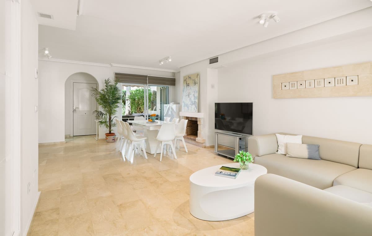 Townhouse in Costabella — photo 5 of 10