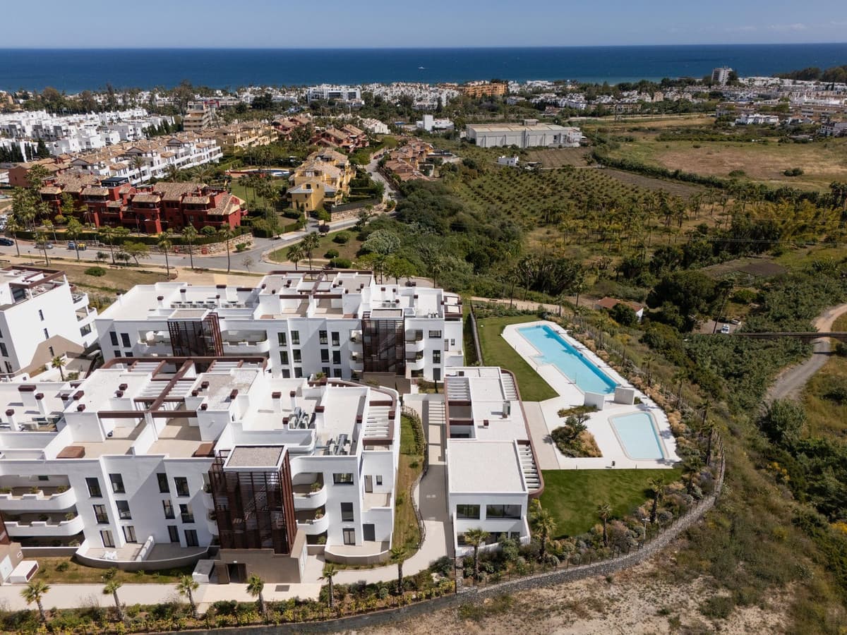Ground Floor Apartment in Estepona — photo 1 of 10