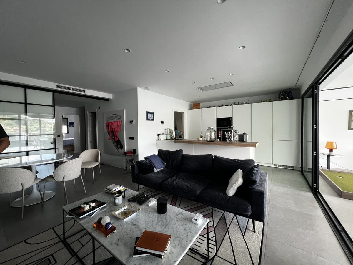 Middle Floor Apartment in Estepona — photo 7 of 10