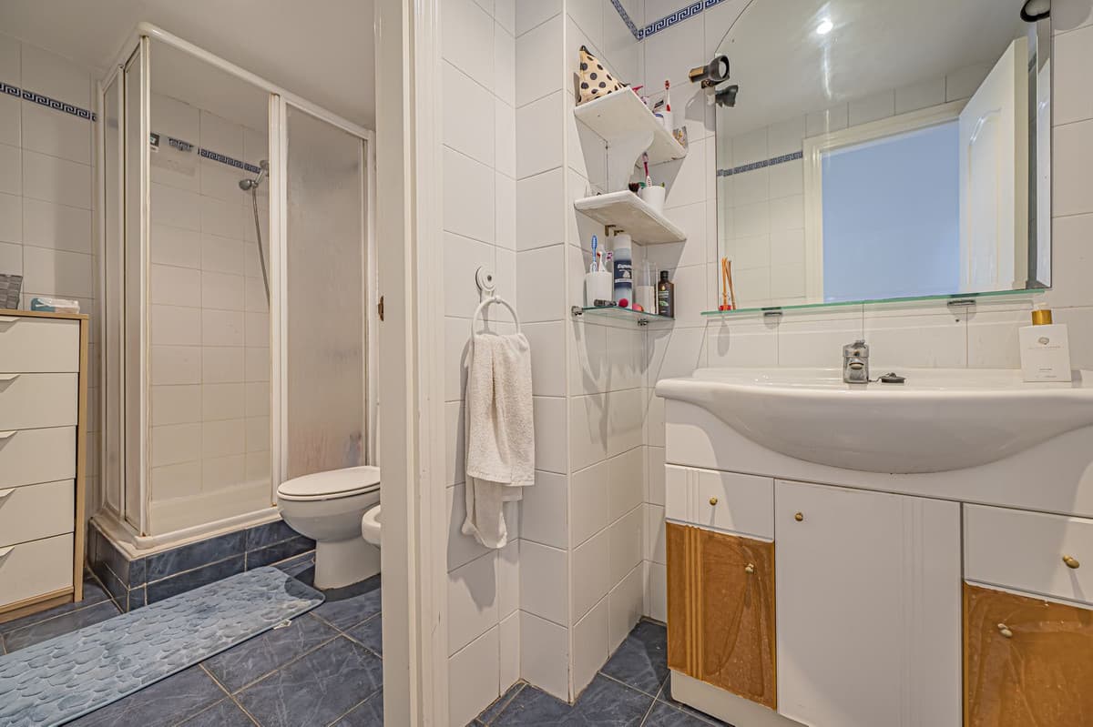 Middle Floor Apartment in Marbella — photo 8 of 10