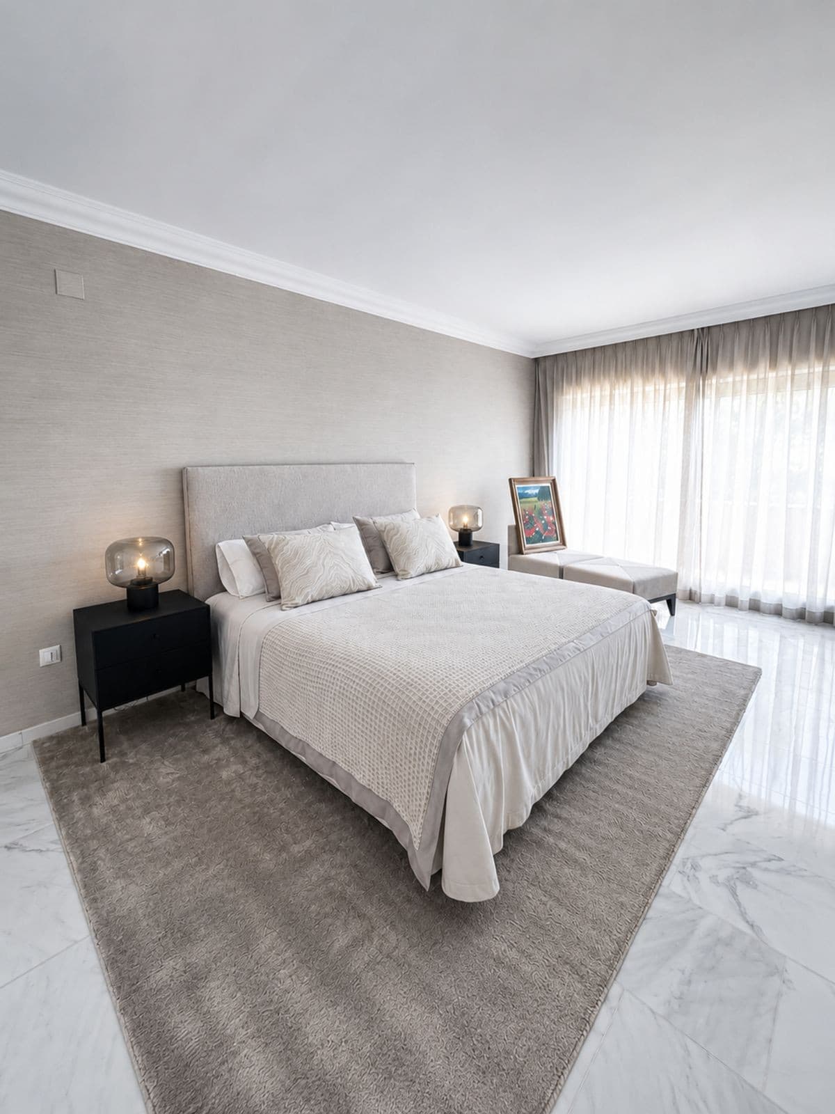 Middle Floor Apartment in Nueva Andalucía — photo 8 of 10