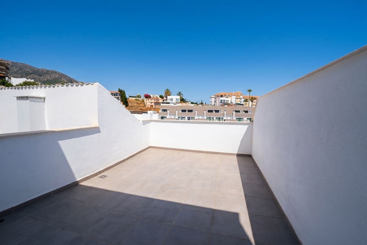 Penthouse Duplex in Torreblanca — photo 10 of 10