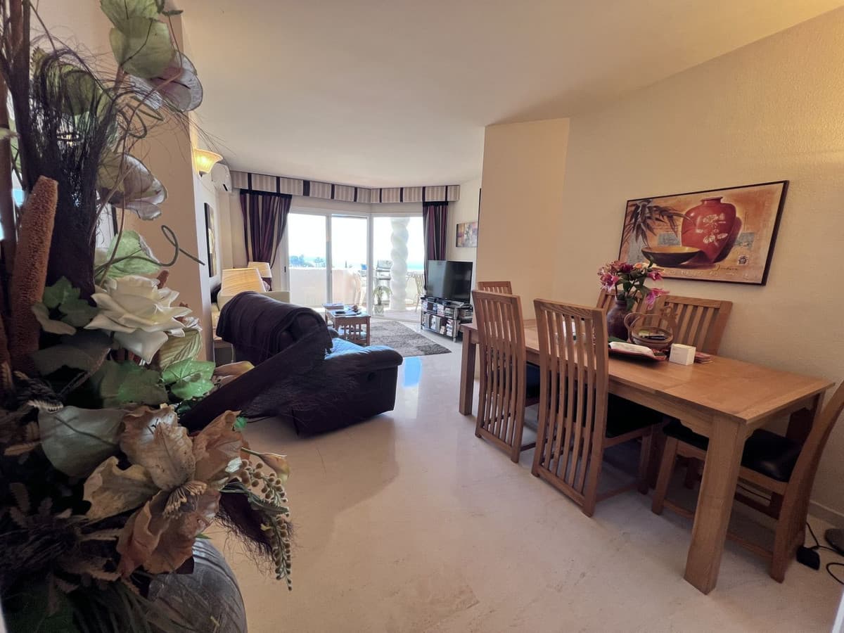 Top Floor Apartment in Calahonda — photo 6 of 10