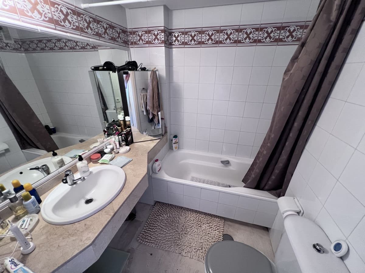 Top Floor Apartment in Calahonda — photo 10 of 10