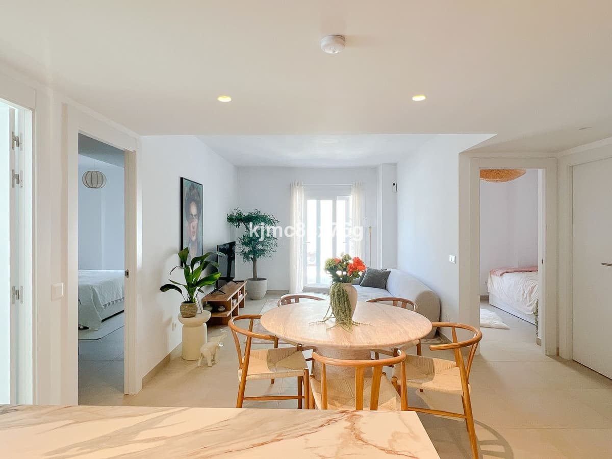 Middle Floor Apartment in Torreblanca — photo 2 of 10