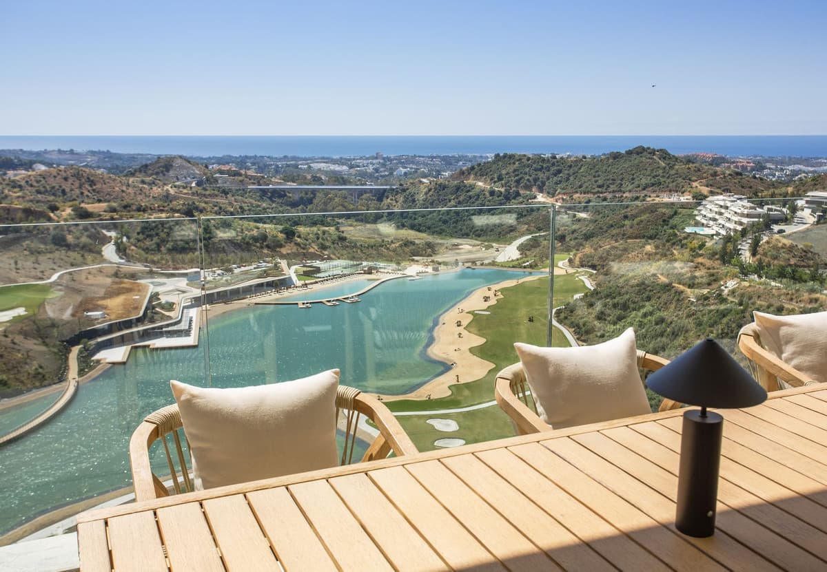 Penthouse in Benahavís — photo 1 of 10