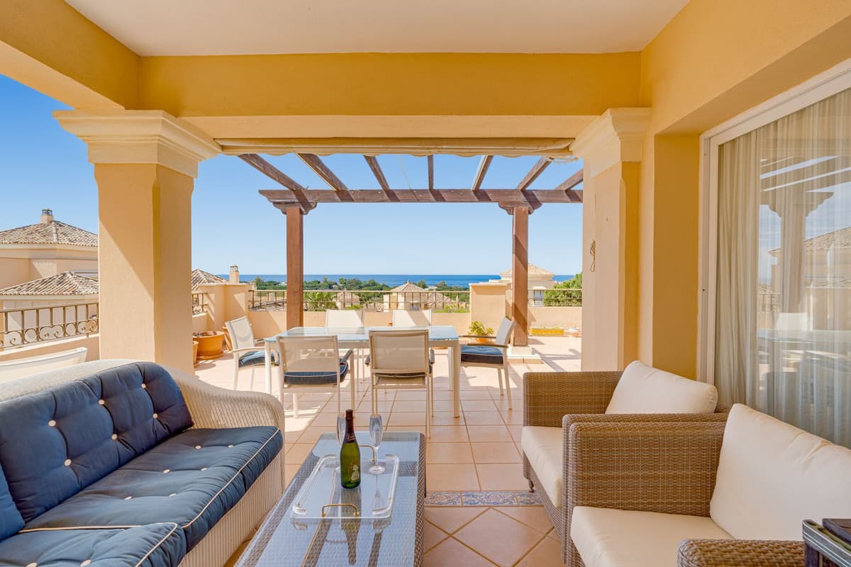 Penthouse Duplex in Elviria — photo 4 of 10