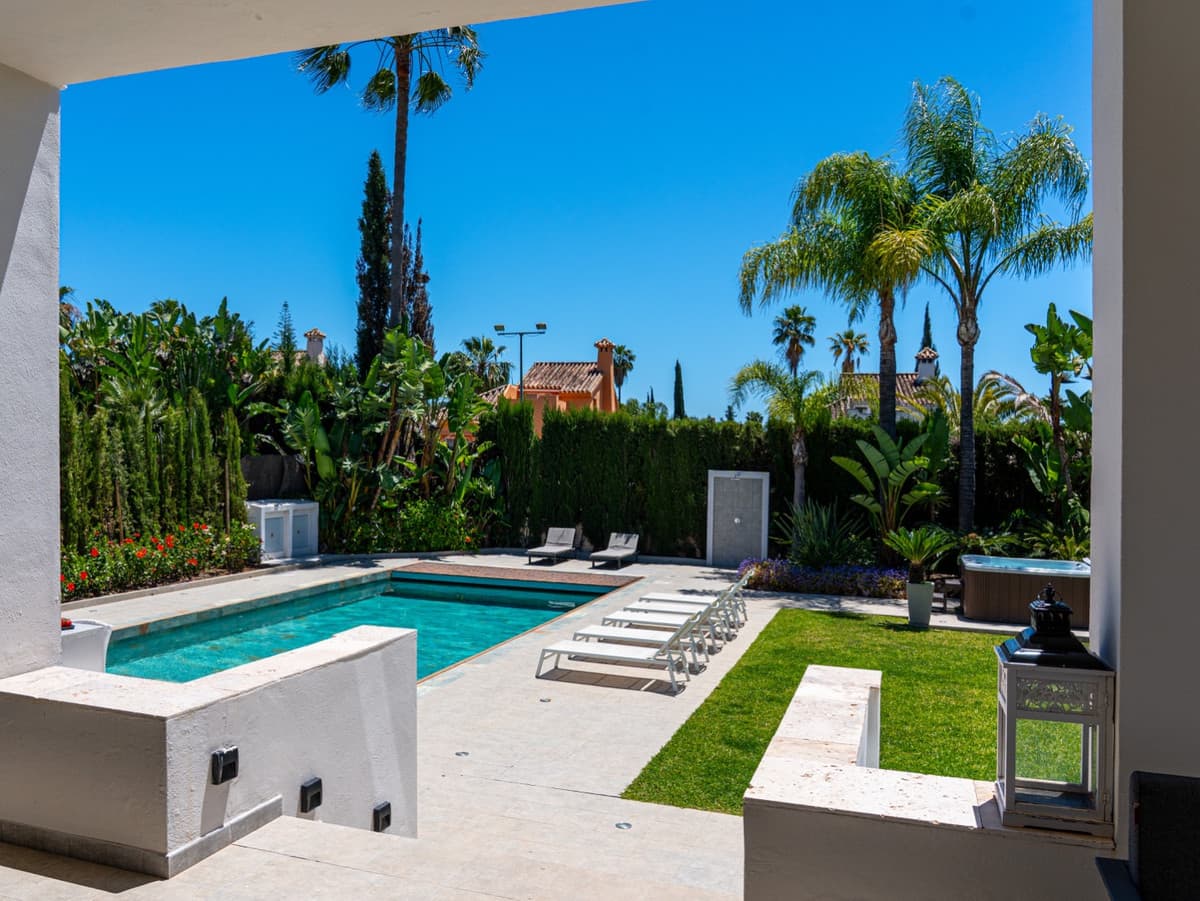 Detached Villa in Nueva Andalucía — photo 6 of 10