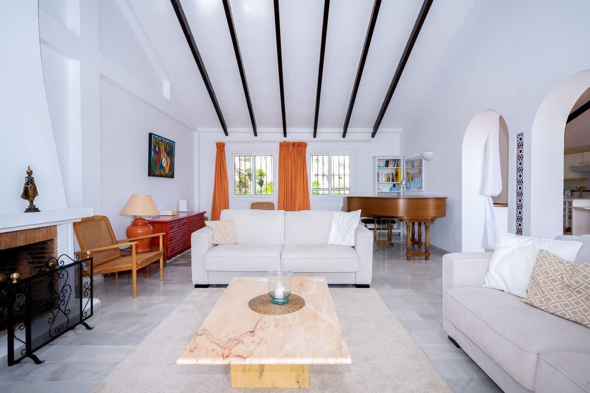 Detached Villa in Elviria — photo 8 of 10