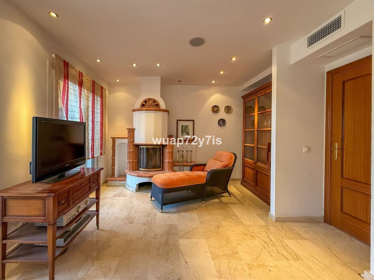 Duplex in Costabella — photo 9 of 10