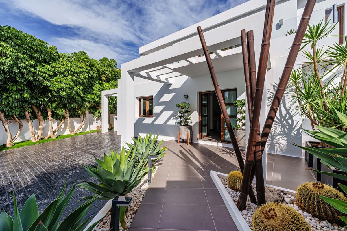 Detached Villa in El Rosario — photo 3 of 10
