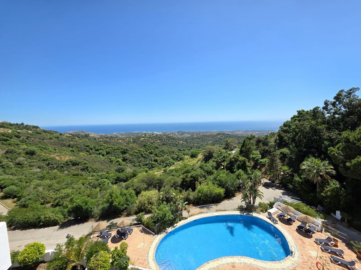 Top Floor Apartment in La Mairena — photo 5 of 10