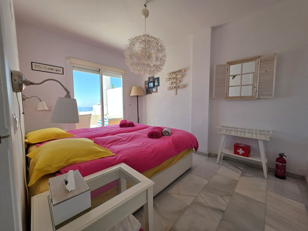 Top Floor Apartment in La Mairena — photo 8 of 10