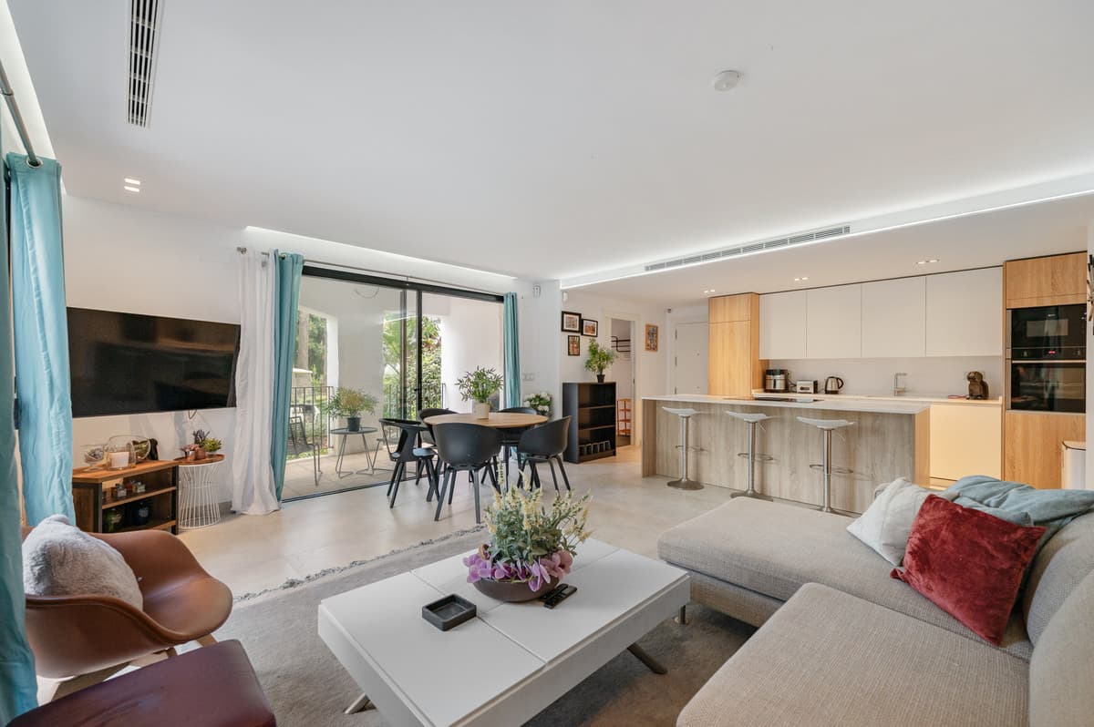 Middle Floor Apartment in Puerto Banús — photo 2 of 10