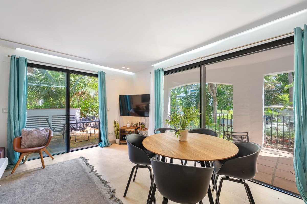 Middle Floor Apartment in Puerto Banús — photo 4 of 10